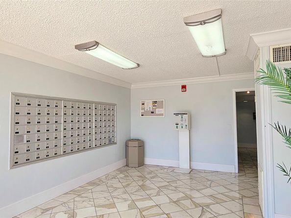 2000 NE 135th Street 605, North Miami FL 33181