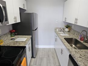 2000 NE 135th Street 605, North Miami FL 33181