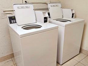 2000 NE 135th Street 605, North Miami FL 33181