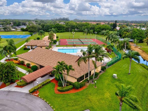 4289 Willow Pond Circle, West Palm Beach FL 33417