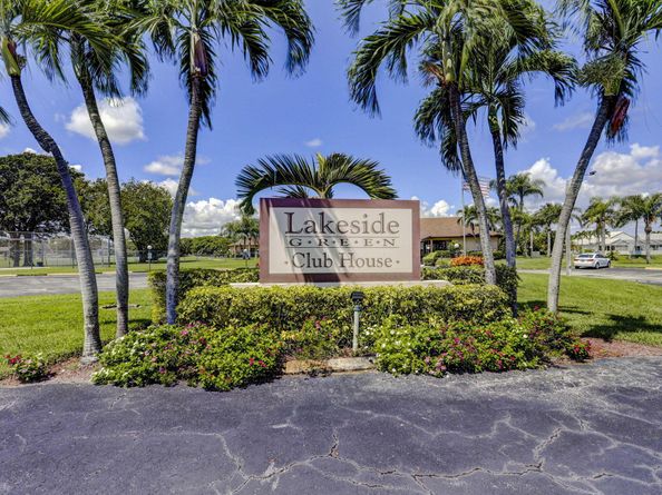 4289 Willow Pond Circle, West Palm Beach FL 33417