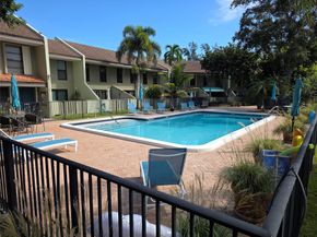 2851 NE 60th St 2851, Fort Lauderdale FL 33308