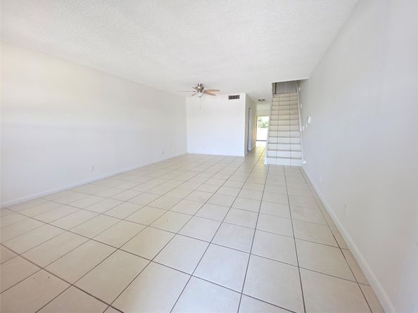 2851 NE 60th St 2851, Fort Lauderdale FL 33308