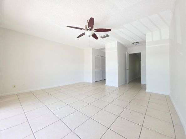 2851 NE 60th St 2851, Fort Lauderdale FL 33308