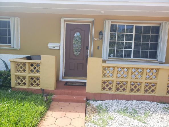 19720 NE 10th Ct, Miami FL 33179