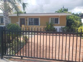 19720 NE 10th Ct, Miami FL 33179