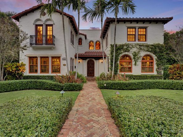 225 Pershing Way, West Palm Beach FL 33401