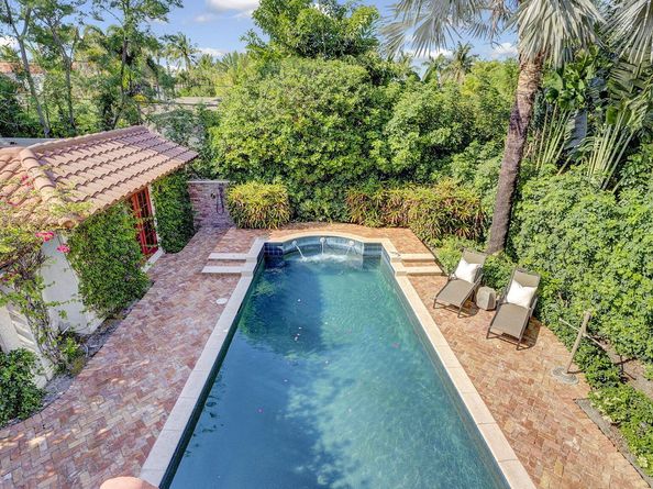 225 Pershing Way, West Palm Beach FL 33401