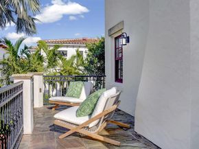 225 Pershing Way, West Palm Beach FL 33401