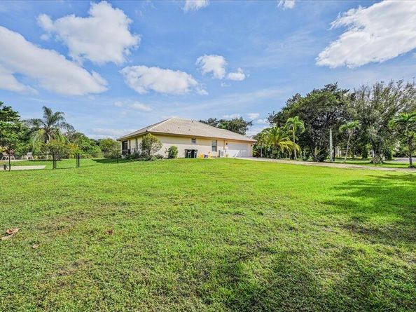 8671 155th Place N, Palm Beach Gardens FL 33418