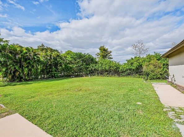 8671 155th Place N, Palm Beach Gardens FL 33418