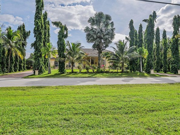 8671 155th Place N, Palm Beach Gardens FL 33418
