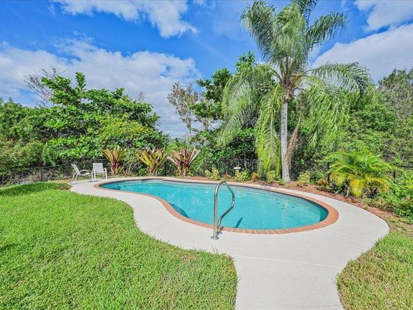 8671 155th Place N, Palm Beach Gardens FL 33418