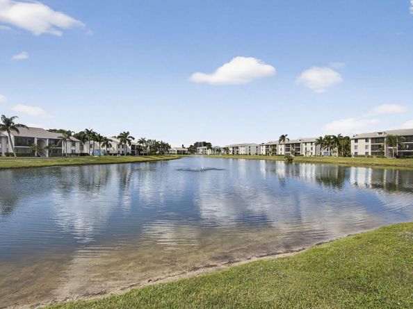 1110 Green Pine Boulevard G1, West Palm Beach FL 33409