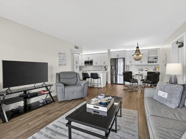 1110 Green Pine Boulevard G1, West Palm Beach FL 33409