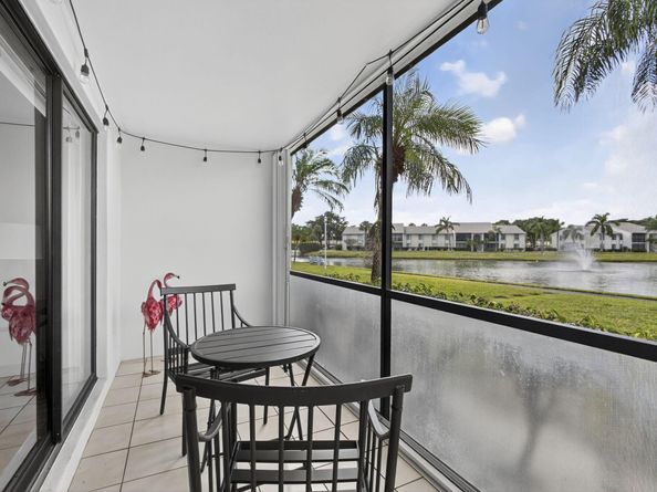 1110 Green Pine Boulevard G1, West Palm Beach FL 33409