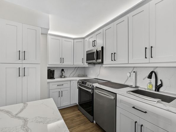 1110 Green Pine Boulevard G1, West Palm Beach FL 33409