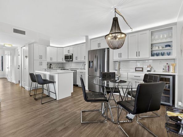 1110 Green Pine Boulevard G1, West Palm Beach FL 33409