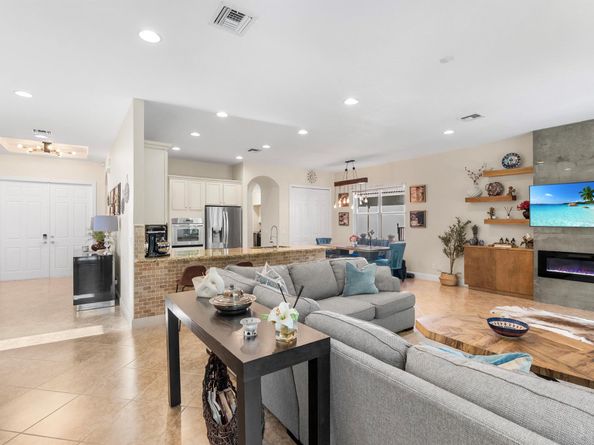 12085 Aviles Circle, Palm Beach Gardens FL 33418