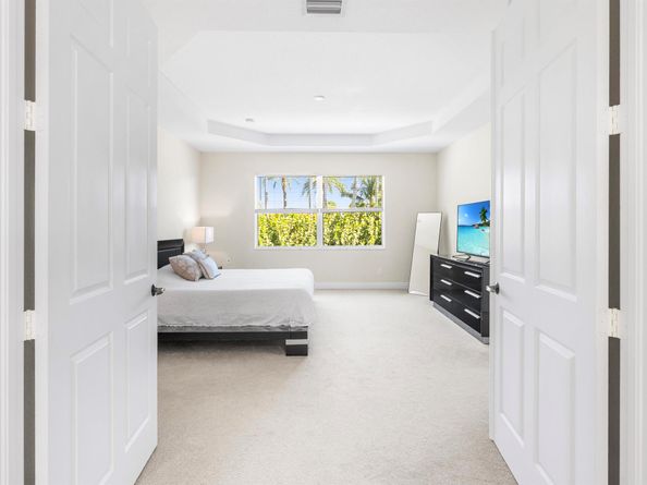 12085 Aviles Circle, Palm Beach Gardens FL 33418