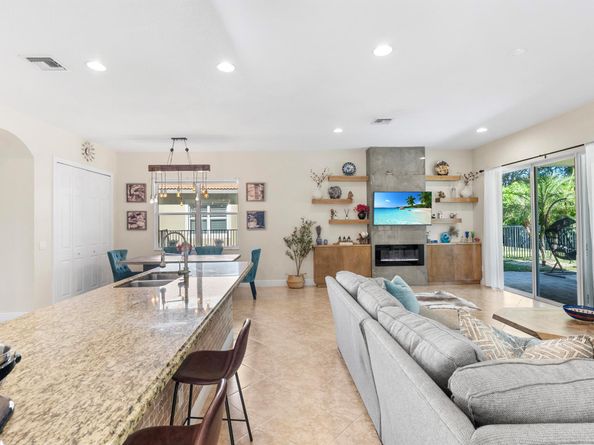 12085 Aviles Circle, Palm Beach Gardens FL 33418