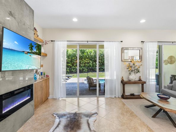 12085 Aviles Circle, Palm Beach Gardens FL 33418