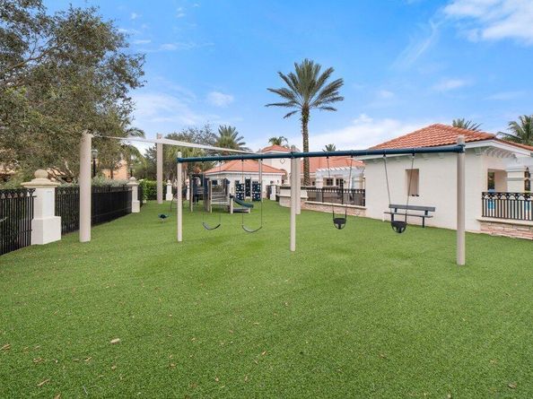 12085 Aviles Circle, Palm Beach Gardens FL 33418