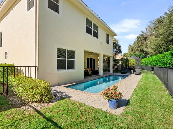 12085 Aviles Circle, Palm Beach Gardens FL 33418