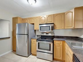 120 Sparrow Drive 213, Royal Palm Beach FL 33411