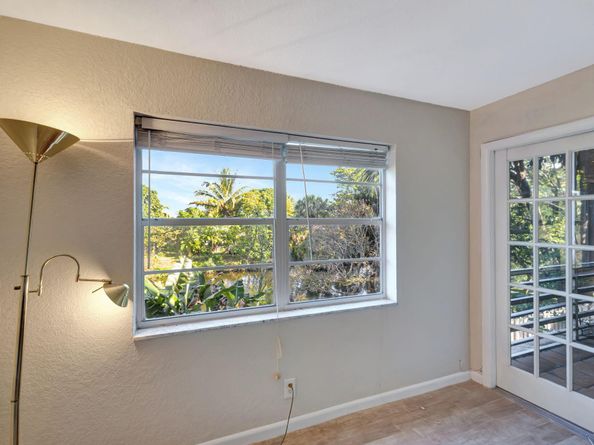 120 Sparrow Drive 213, Royal Palm Beach FL 33411