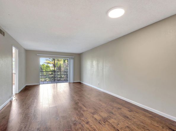 120 Sparrow Drive 213, Royal Palm Beach FL 33411