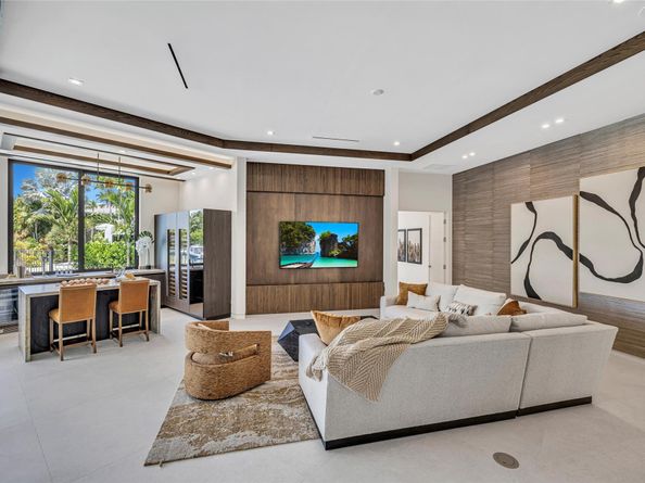 51 Isla Bahia Dr, Fort Lauderdale FL 33316