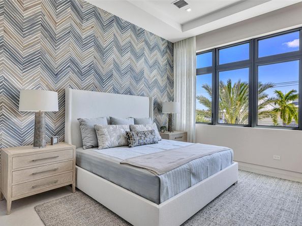 51 Isla Bahia Dr, Fort Lauderdale FL 33316