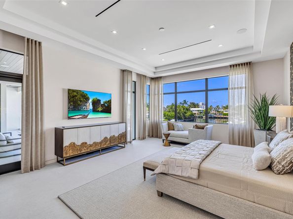 51 Isla Bahia Dr, Fort Lauderdale FL 33316