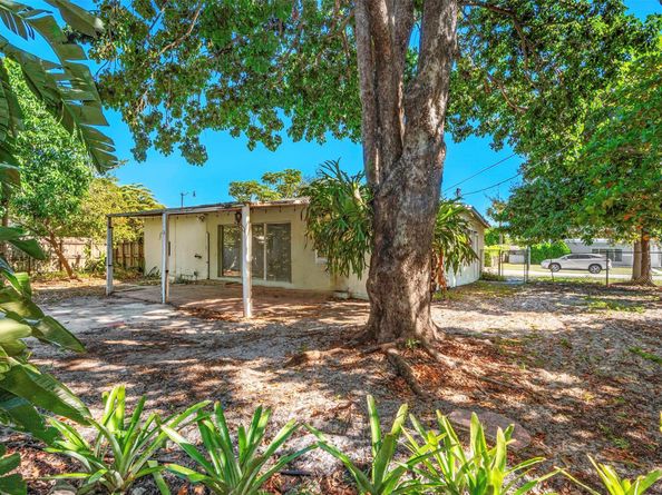 4341 NE 15th Ter, Pompano Beach FL 33064