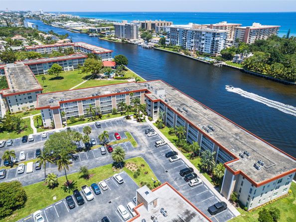 3150 NE 48th Ct 410, Lighthouse Point FL 33064