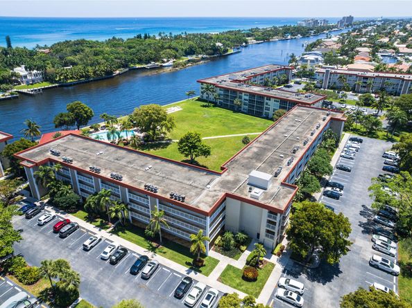 3150 NE 48th Ct 410, Lighthouse Point FL 33064