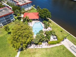 3150 NE 48th Ct 410, Lighthouse Point FL 33064