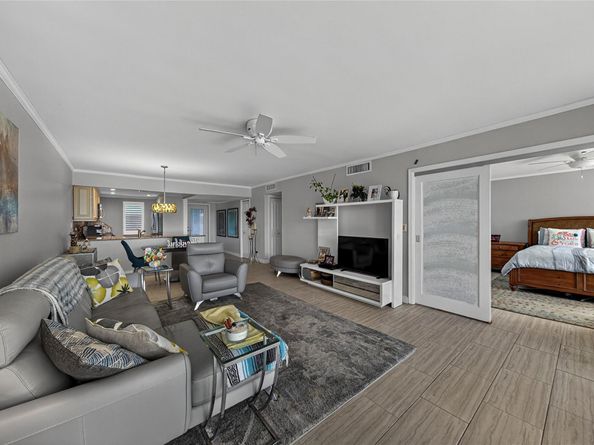 3150 NE 48th Ct 410, Lighthouse Point FL 33064