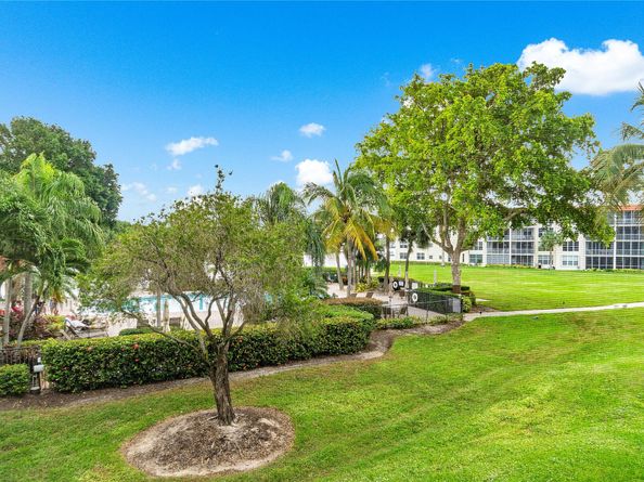 3150 NE 48th Ct 410, Lighthouse Point FL 33064