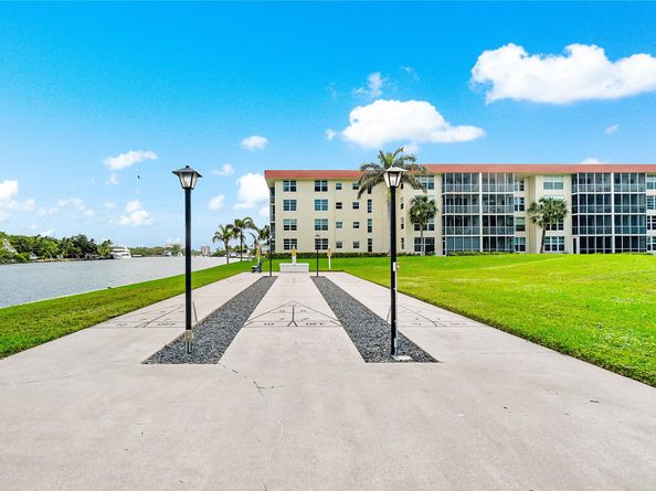 3150 NE 48th Ct 410, Lighthouse Point FL 33064