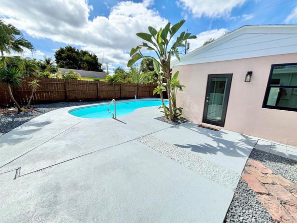 1121 N Ocean Breeze, Lake Worth Beach FL 33460