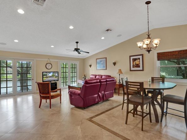 7625 NW 88th Way, Tamarac FL 33321