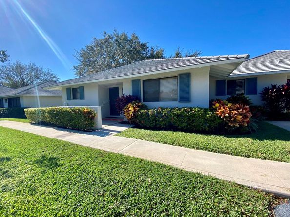 130 Club Drive, Palm Beach Gardens FL 33418