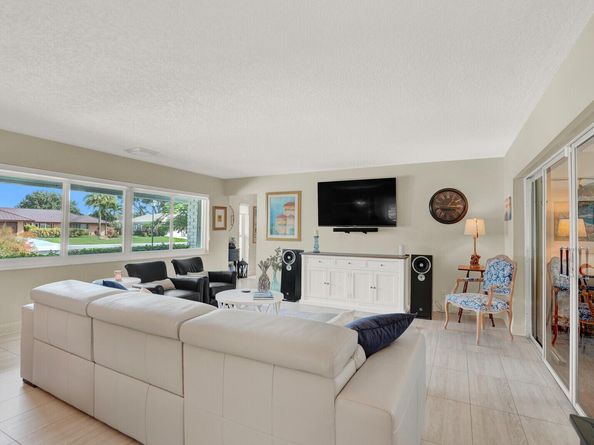 221 Orange Tree Drive, Atlantis FL 33462