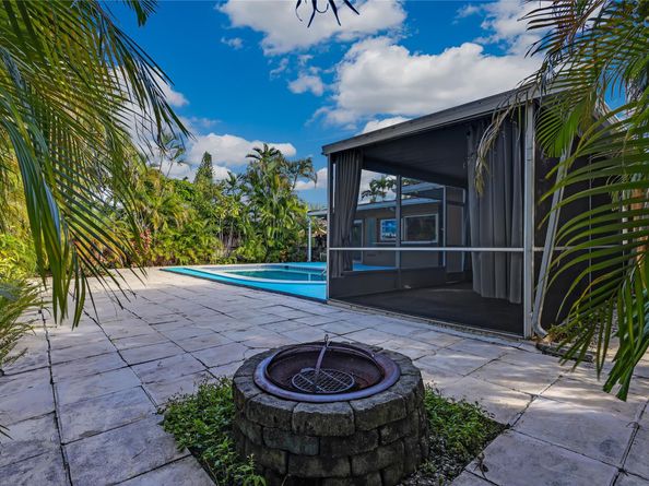 2031 NW 39TH Ct, Oakland Park FL 33309