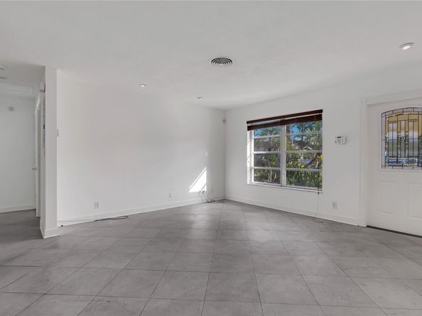 2031 NW 39TH Ct, Oakland Park FL 33309