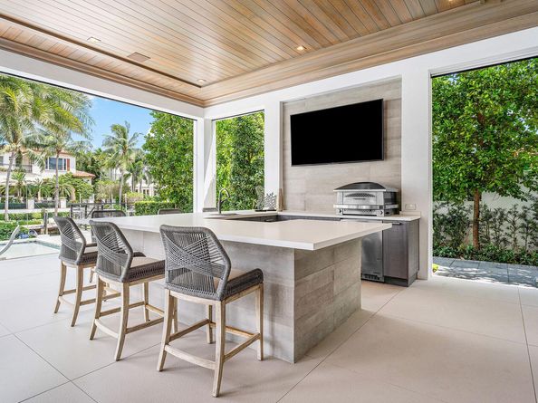 215 W Coconut Palm Road, Boca Raton FL 33432