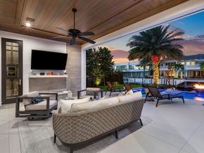 215 W Coconut Palm Road, Boca Raton FL 33432