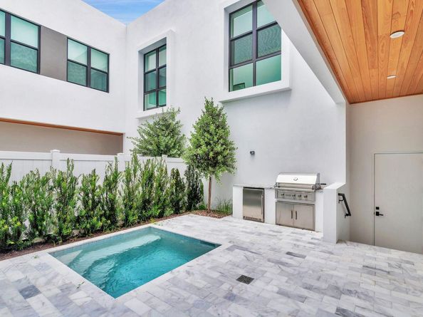 1959 Dock Street, West Palm Beach FL 33401